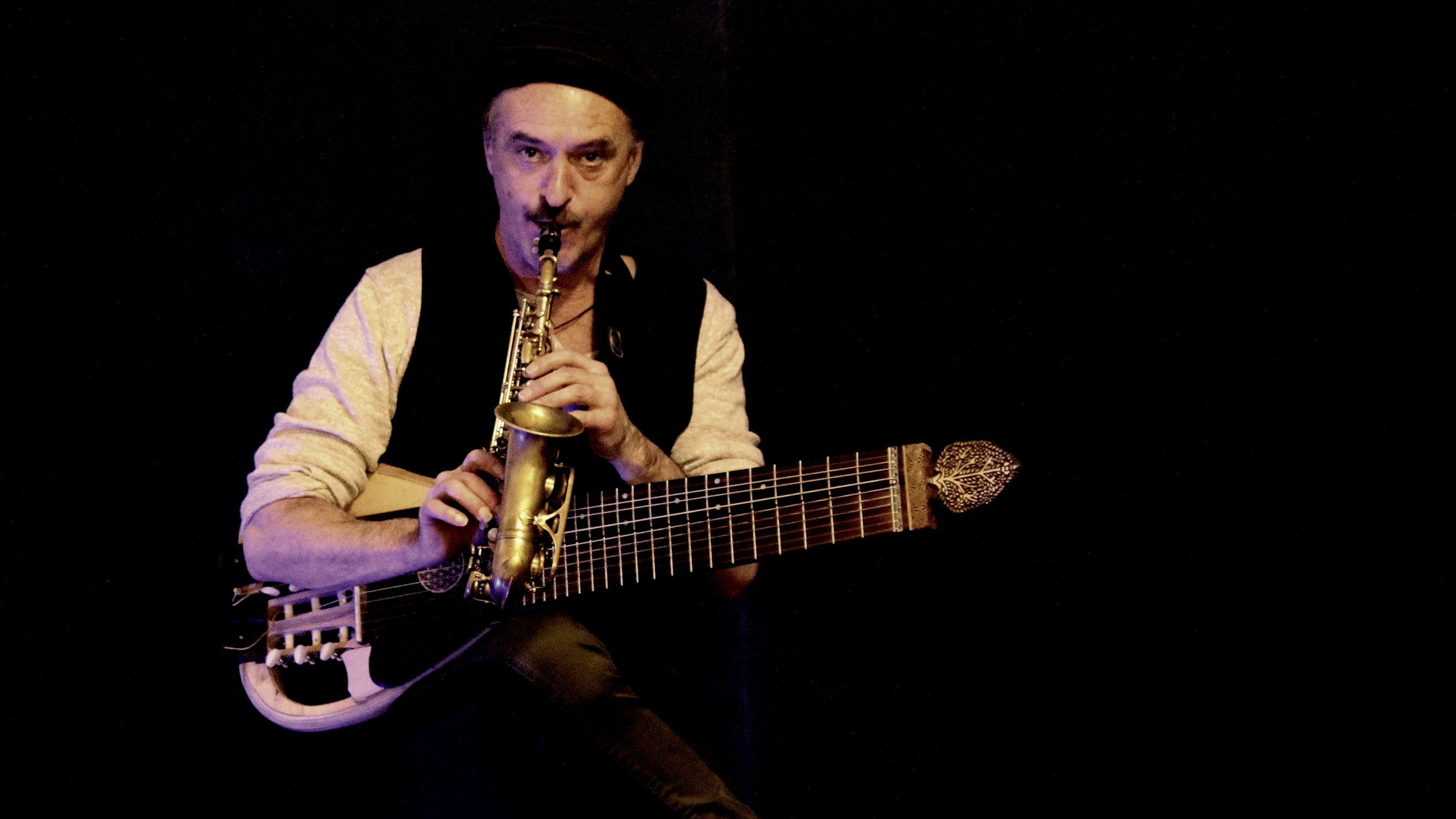 Piet Hodiamont. „Muzik Sauvage“.