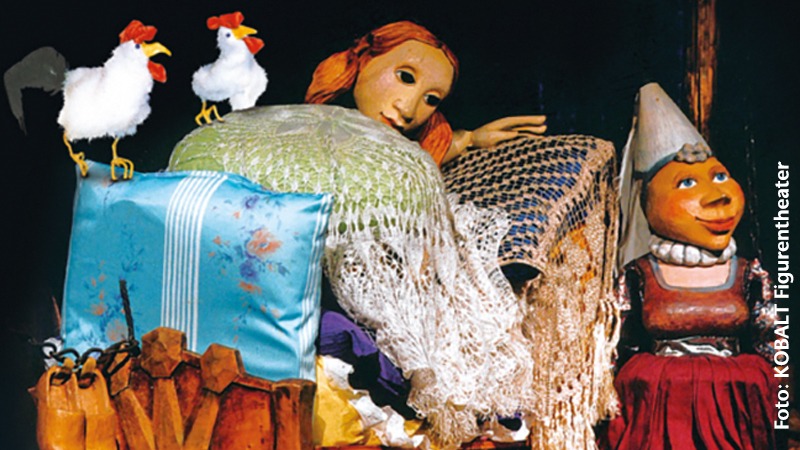 „Figurentheater der Gegenwart im Space“. Kobalt Figurentheater Lübeck. „Die Prinzessin auf der Erbse“. Tischfiguren-Inszenierung nach H. C. Andersen.