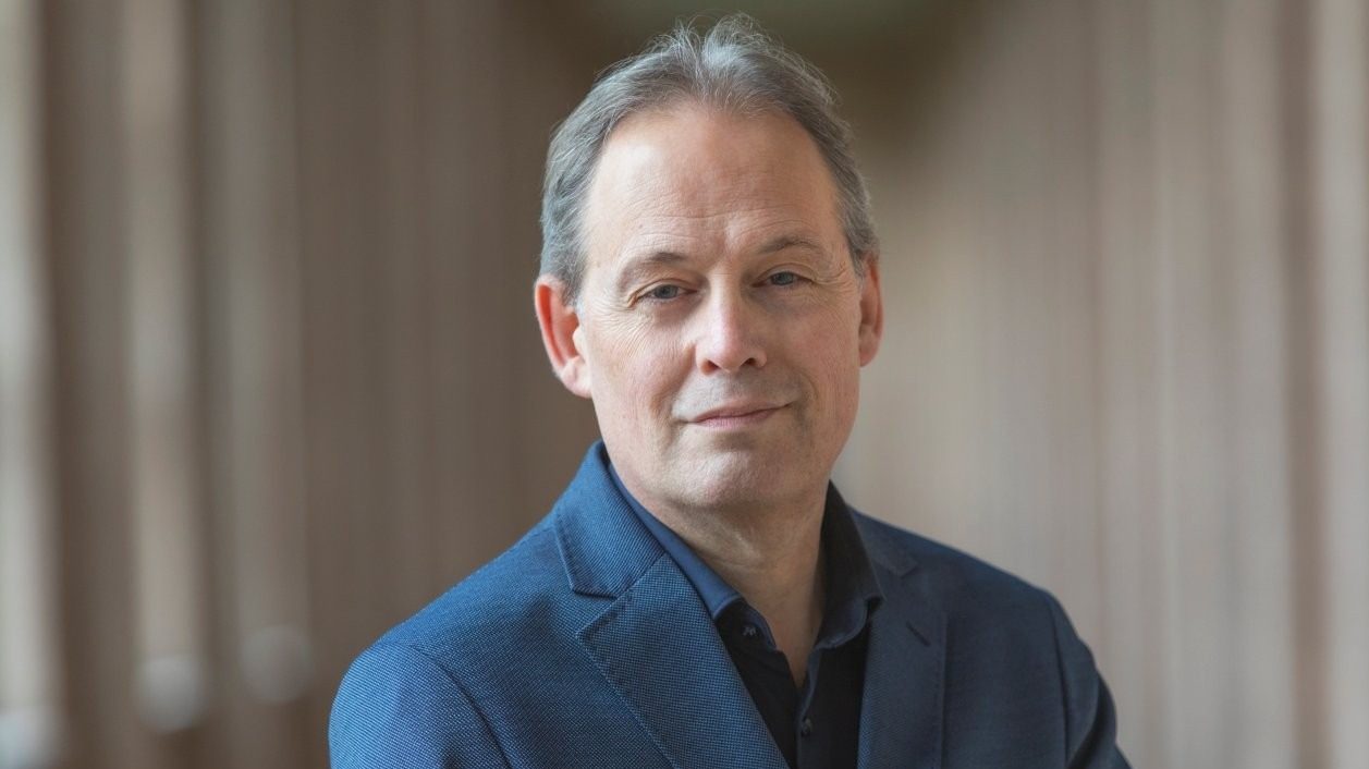 Uwe Neumahr. „Die Buchhandlung der Exilanten“.