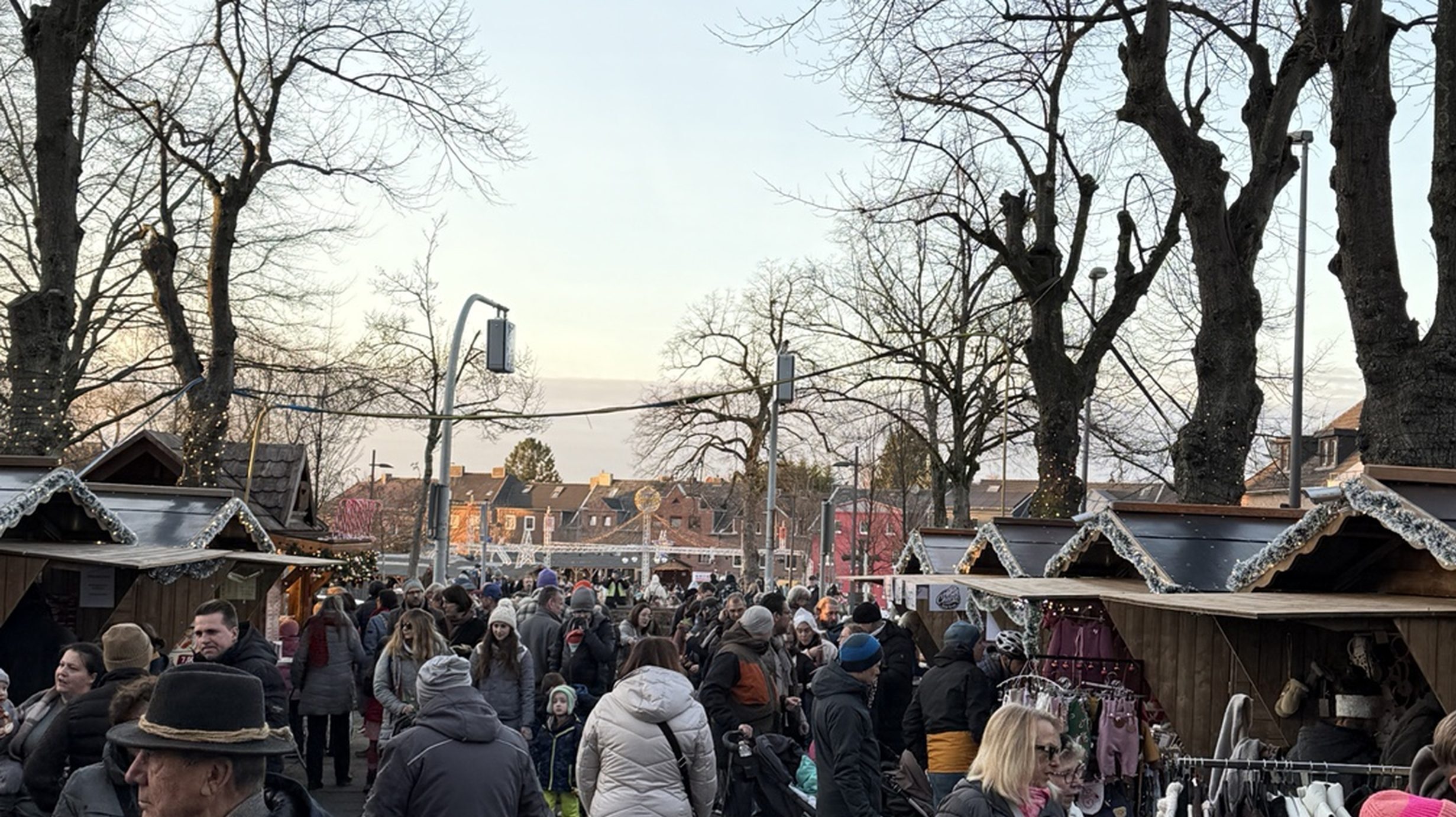 Weihnachtsdorf St. Donatus 2026. Eröffnung.